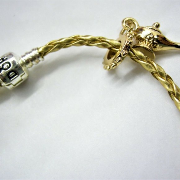 EXCLUSIVE! Disney Princess Jasmine and Aladdin Luxury Jewelry & Toy Gift Set - Picture 8 of 12